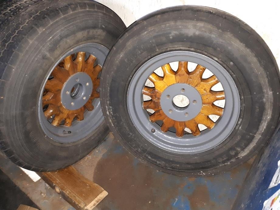 pneus de voitures anciennes 650 R 16, Enlèvement, 16 pouces, Autre, Pneu(s)