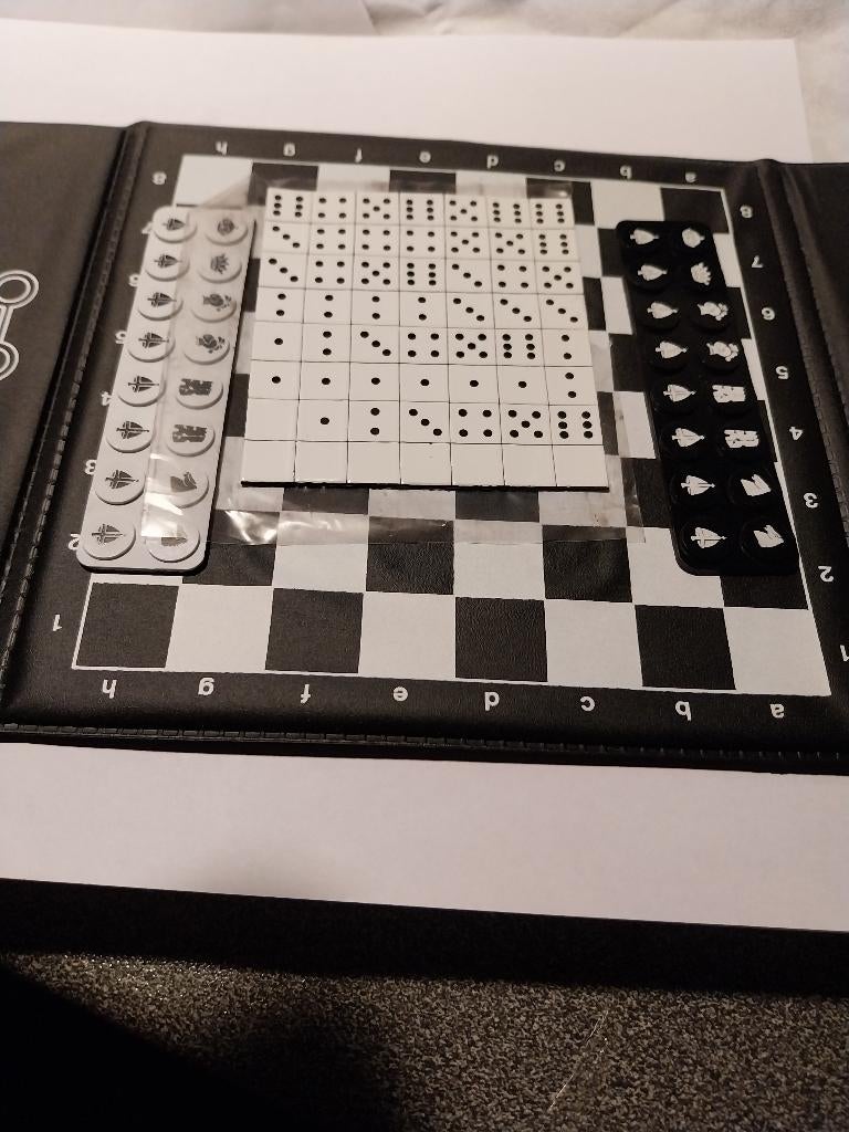 VINTAGE REISSET VOOR 7 MAGNETISCHE SPELLEN UIT 1960, Hobby en Vrije tijd, Een of twee spelers, Ophalen of Verzenden, Nieuw, Top Games