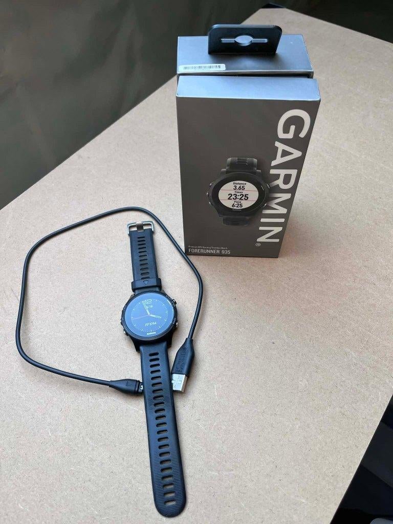 Garmin Forerunner 935, Garmin, Enlèvement, Utilisé, Avancer d'un pas