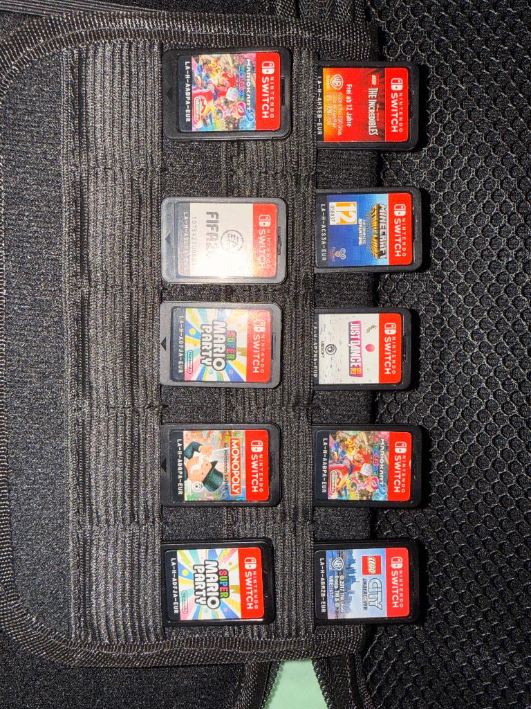 Nintendo switch met 8 games, Games en Spelcomputers, Spelcomputers | Nintendo Switch, Zo goed als nieuw, Switch Original, Met games