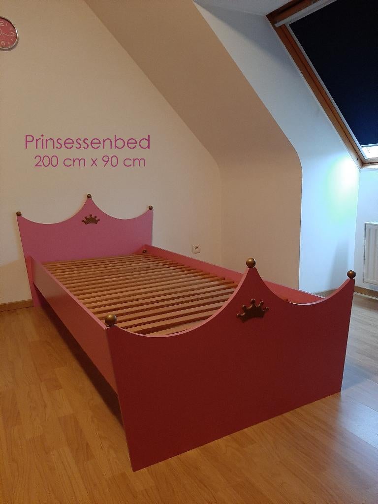 Prinsessenbed inclusief lattenbodem en matras, Kinderen en Baby's, Kinderkamer | Bedden, Zo goed als nieuw, 180 cm of meer, Lattenbodem