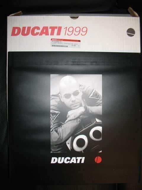 Documentatie 1B Ducati originele jaarboeken yearbooks 1999 e, Enlèvement ou Envoi, Neuf