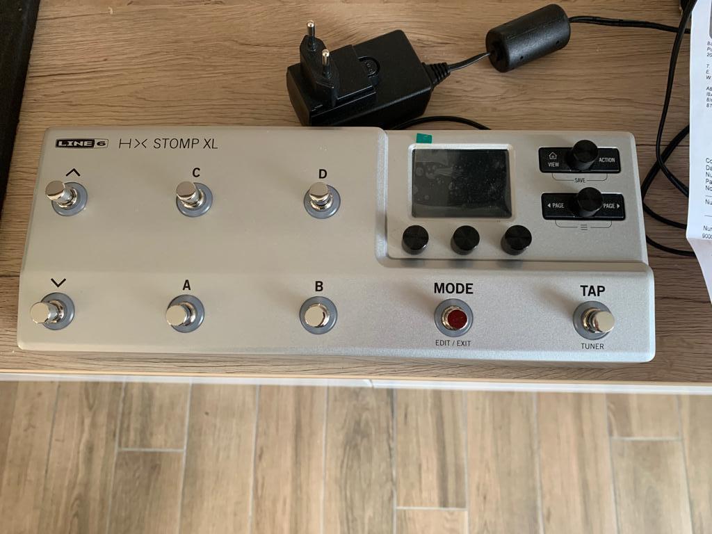 Effet line 6 HX stomp XL silver, Muziek en Instrumenten, Effecten, Ophalen of Verzenden, Zo goed als nieuw, Multi-effect