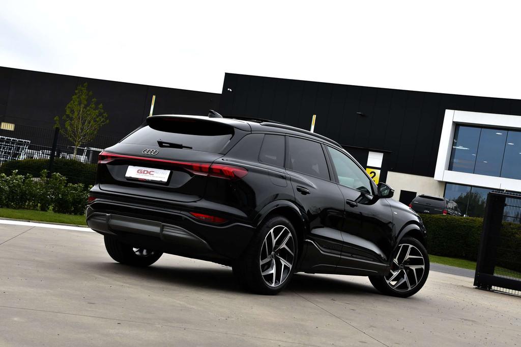 Audi Q6 e-tron Q6 e-Tron S line I Pano I B&O I Airsus I Trek, Auto's, Audi, Gebruikt, Zwart, https://public.car-pass.be/vhr/9cae1f71-6899-4415-ad2b-dfd8e45f2db5