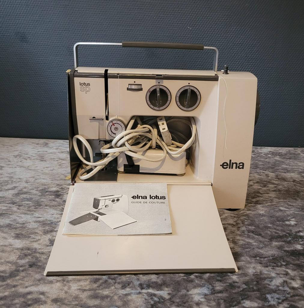 Machine à coudre ELNA LOTUS, Hobby & Loisirs créatifs, Machines à coudre & Accessoires, Enlèvement, Utilisé, Machine à coudre