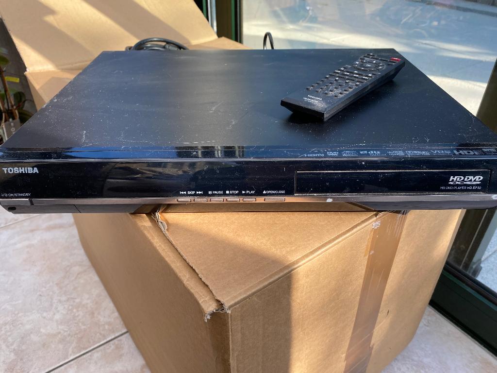 Lecteur DVD Toshiba avec 85 DVD, TV, Hi-fi & Vidéo, Enlèvement ou Envoi, Utilisé, Lecteur DVD, Autres marques