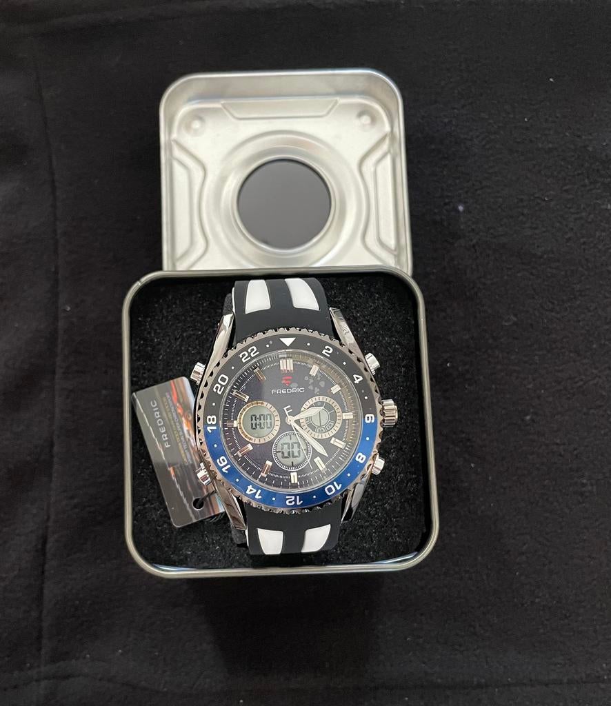 Montre homme FREDRIC Dual Time NEUVE – jamais portée + boîte, Autres marques, Enlèvement ou Envoi, Acier, Synthétique