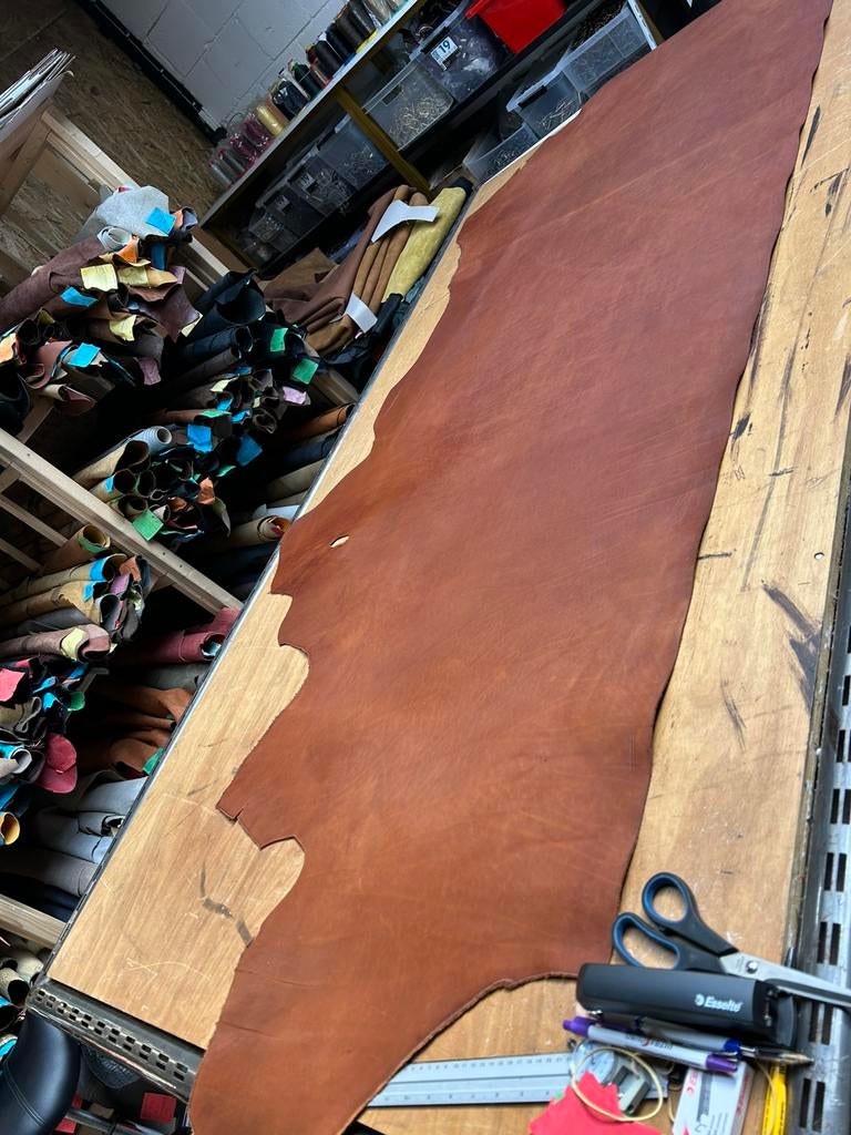 Cognac patina-vintage halve huid 1,8mmdik srug&glad A236, Hobby en Vrije tijd, Ophalen of Verzenden