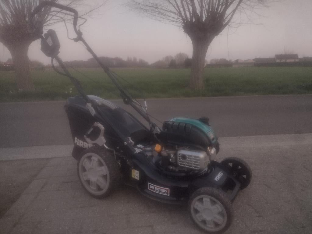 Grasmaaier FERREX als nieuw 3 maal gebruikt, Jardin & Terrasse, Tondeuses à gazon, Neuf, Tondeuse rotative, Démarrage électrique