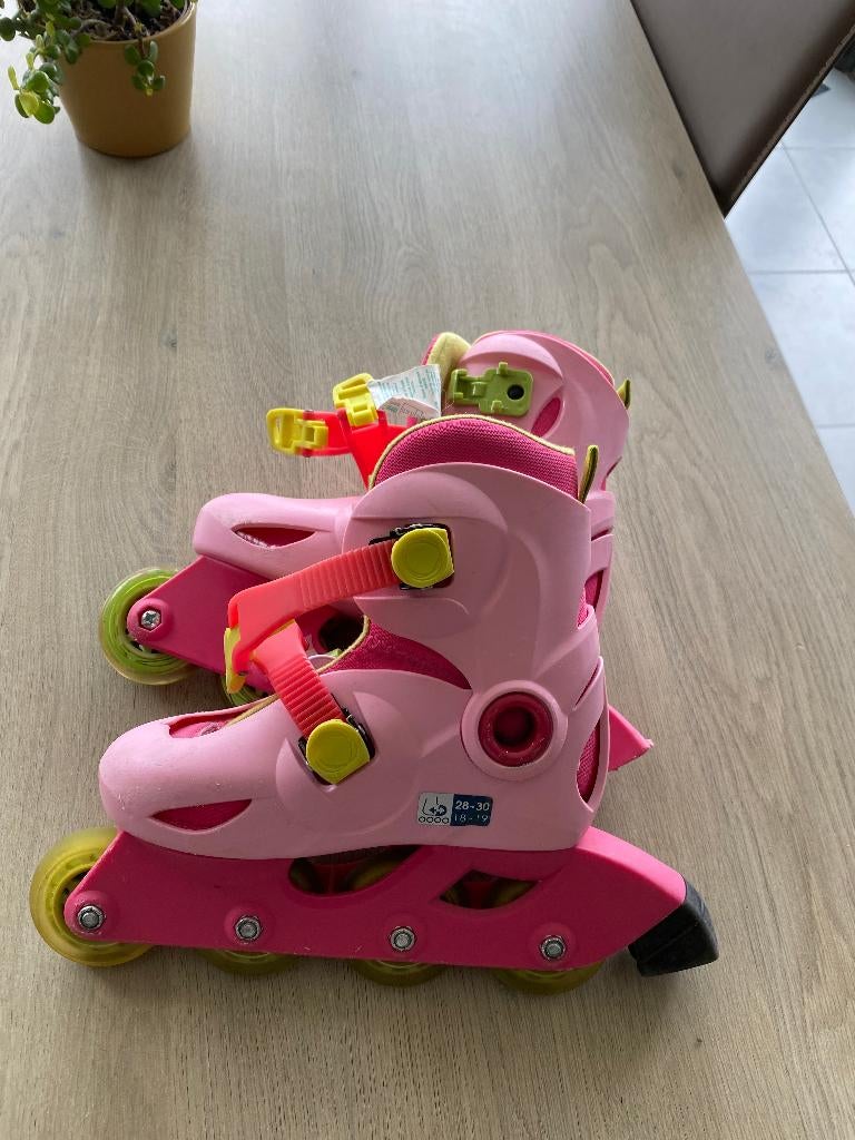 Skeelers meisjes incl hand, elleboog en kniebescherming, Sport en Fitness, Skeelers, Kinderen, Inline skates 4 wielen, Ophalen