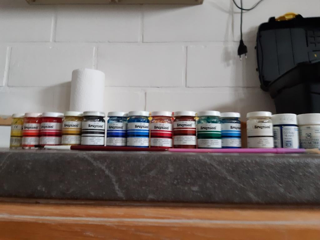 Gouache 14 pots + boîte gratuite d'aquarelle et de pinceaux, Enlèvement ou Envoi, Utilisé, Aquarelle