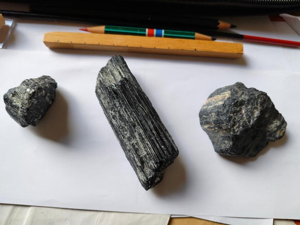 Zwarte toermalijn, Ophalen of Verzenden, Mineraal