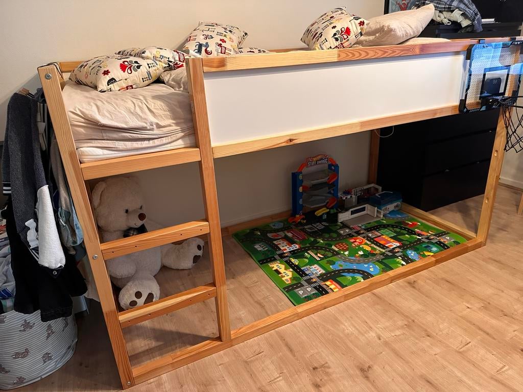 Lit reversible enfant Ikea 90x200 vendu avec matelas, Enlèvement, Utilisé