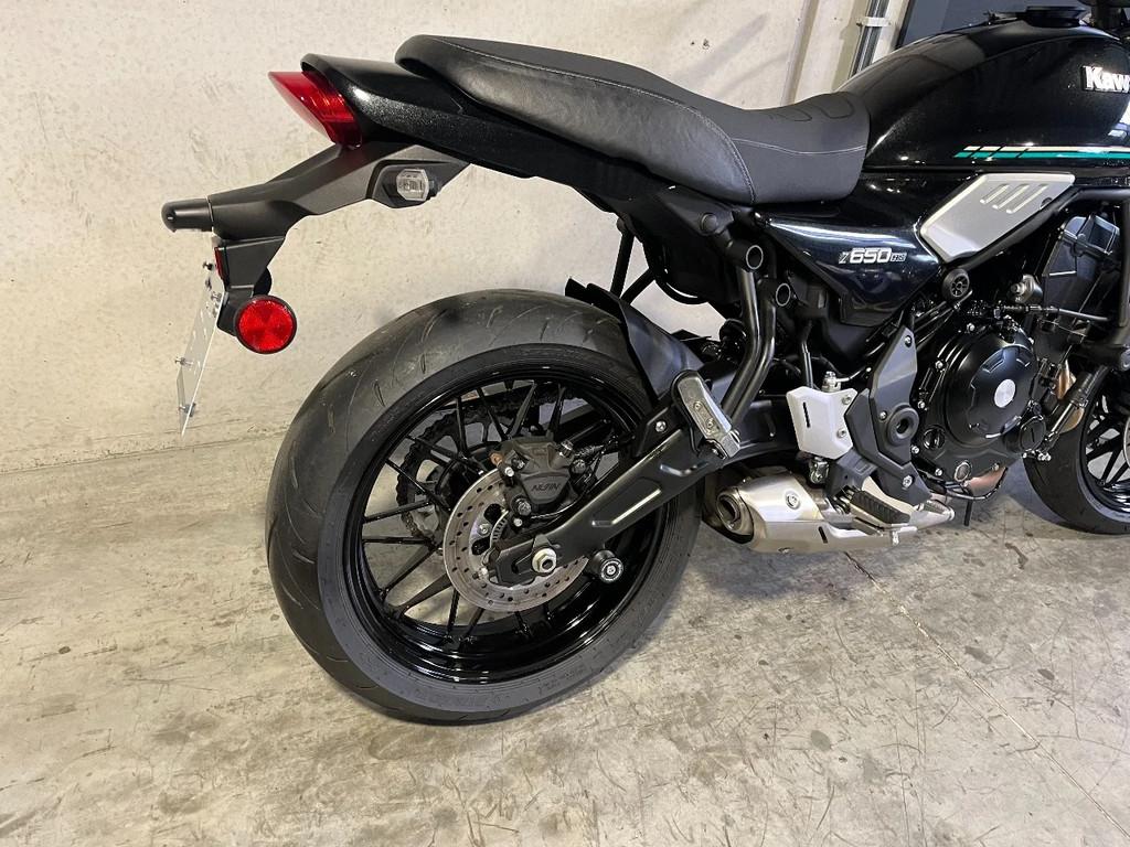 Kawasaki Z650RS (bj 2023) - foto 3