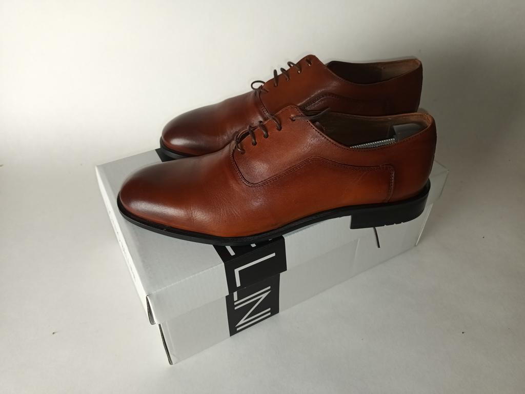 Paar lederen schoenen - nieuw!, Bruin, Nieuw, Ophalen of Verzenden, Veterschoenen