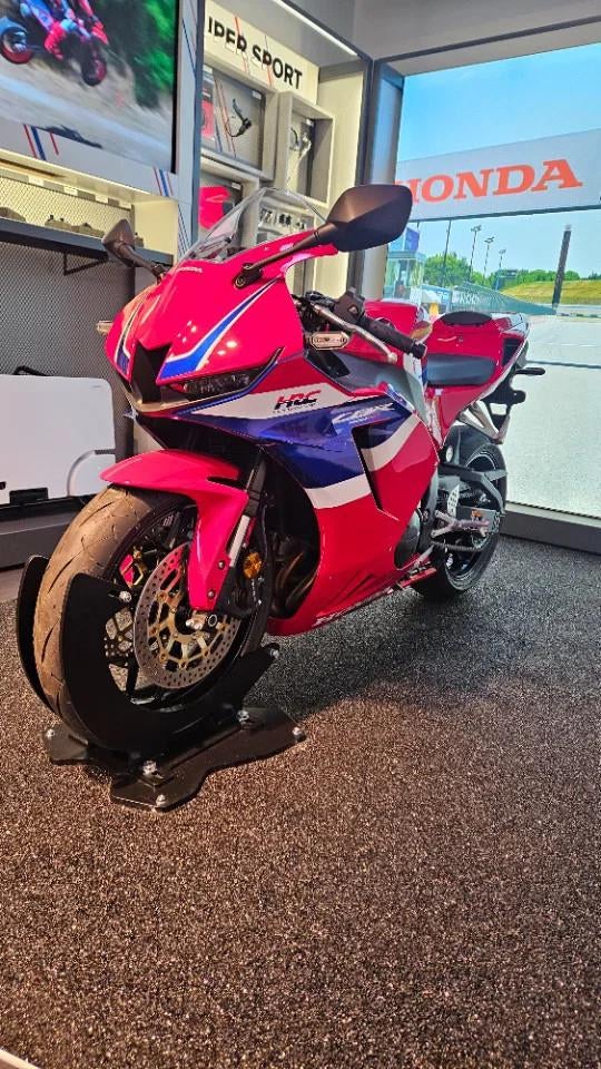 Honda CBR600R (bj 2025), Motoren, Motoren | Honda, Bedrijf, Meer dan 35 kW, Overig, 600 cc