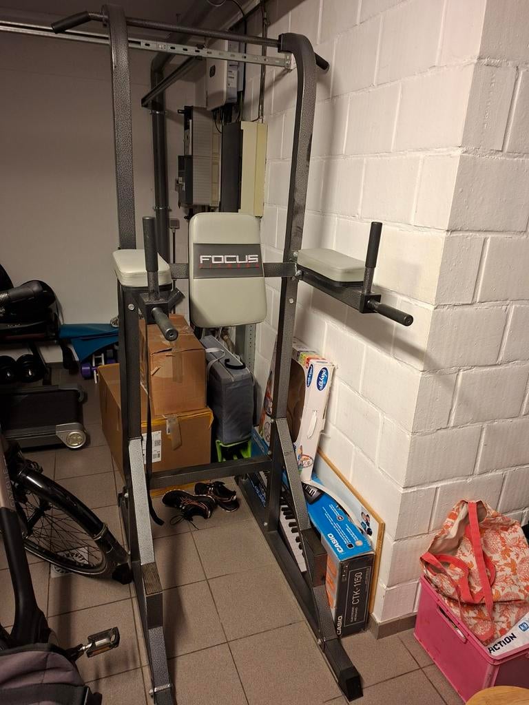 Focus fitness power tower, Sport en Fitness, Fitnessmaterialen, Ophalen