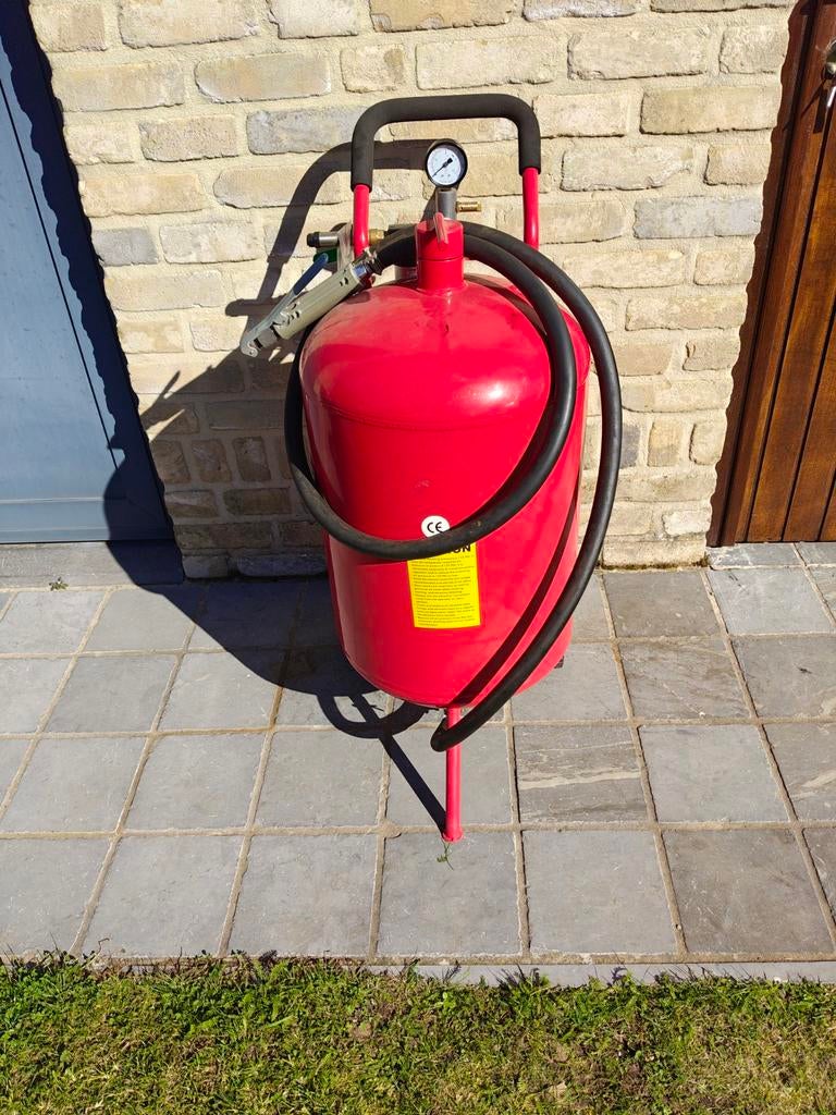 Mobiele zandstraalmachine, Ophalen