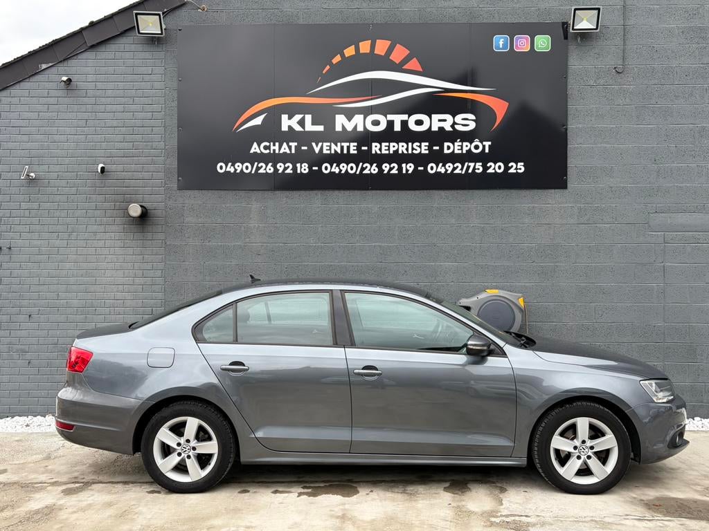 VW JETTA CONFORTLINE 1.6CR TDI 105CV 193 000KM CARPASS, Auto's, Volkswagen, Voorwielaandrijving, Euro 5, Stof, Zwart