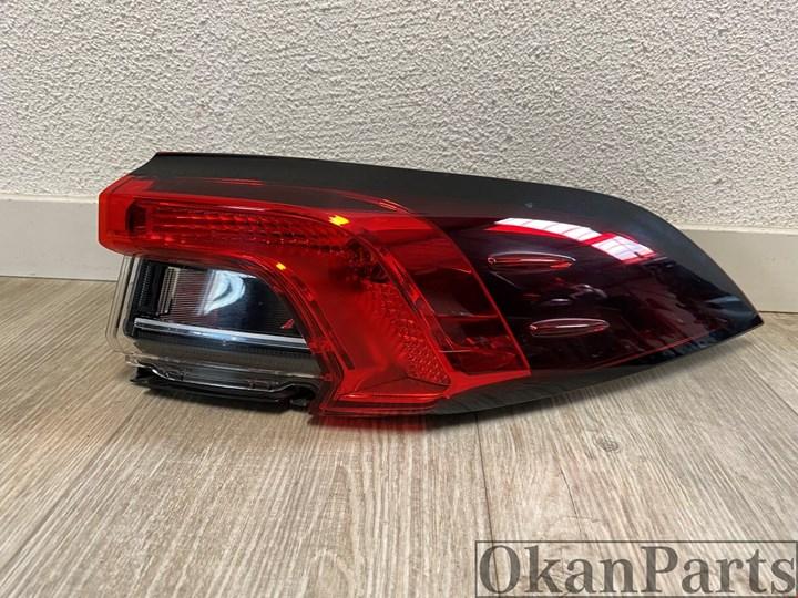 Feu arri re droit Toyota Corolla Berline E21, Autos : Pièces & Accessoires, Éclairage, Utilisé, Toyota