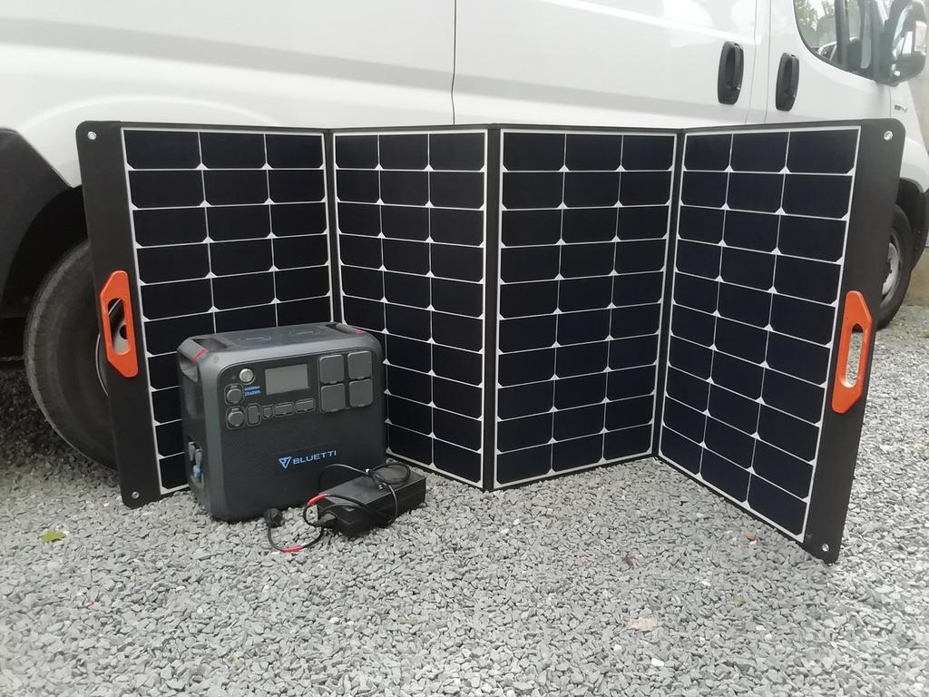 Powerstation met zonnepaneel, Doe-het-zelf en Bouw, Zonnepanelen en Toebehoren, Ophalen