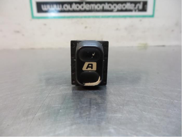 Commutateur vitre électrique d'un Citroen Berlingo (Berling, -, Utilisé, -, -