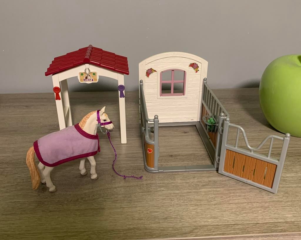 Box Schleich quelques défauts, Enlèvement, Utilisé