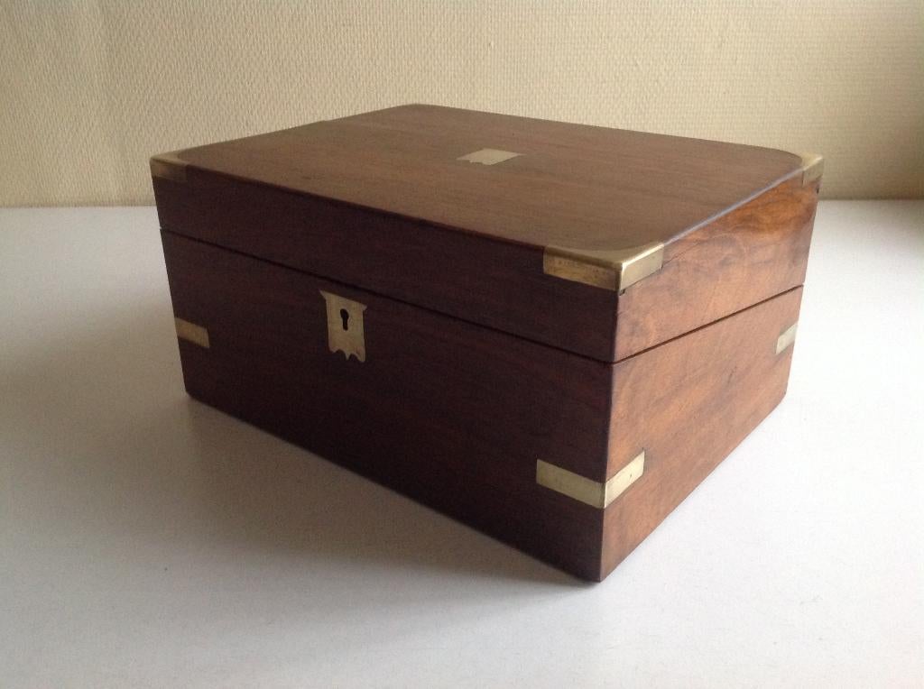 BOÎTE À LETTRES ANCIENNE, Enlèvement ou Envoi