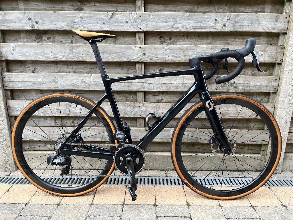Scott Addict RC, Fietsen en Brommers, Fietsen | Racefietsen, 28 inch, Carbon, Heren, Zo goed als nieuw