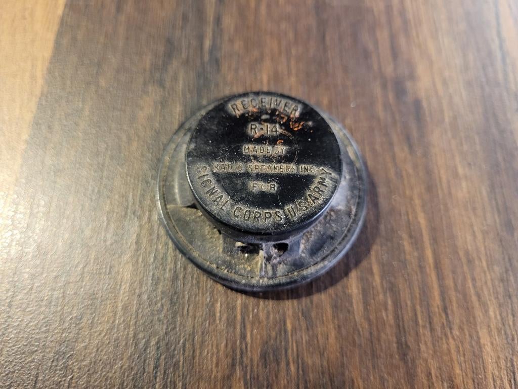 Ecouteur R-14, US 2WW, Collections, Envoi