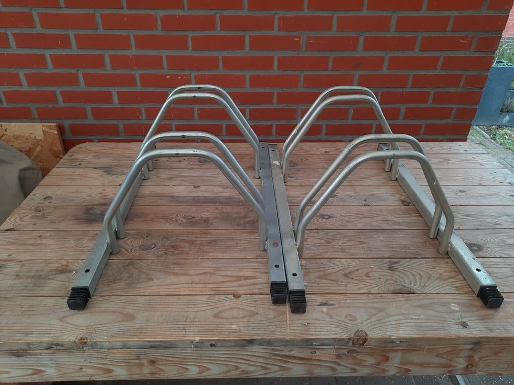 2 alu fietsrekken, Fietsen en Brommers, Fietsaccessoires | Fietsenrekken, Ophalen
