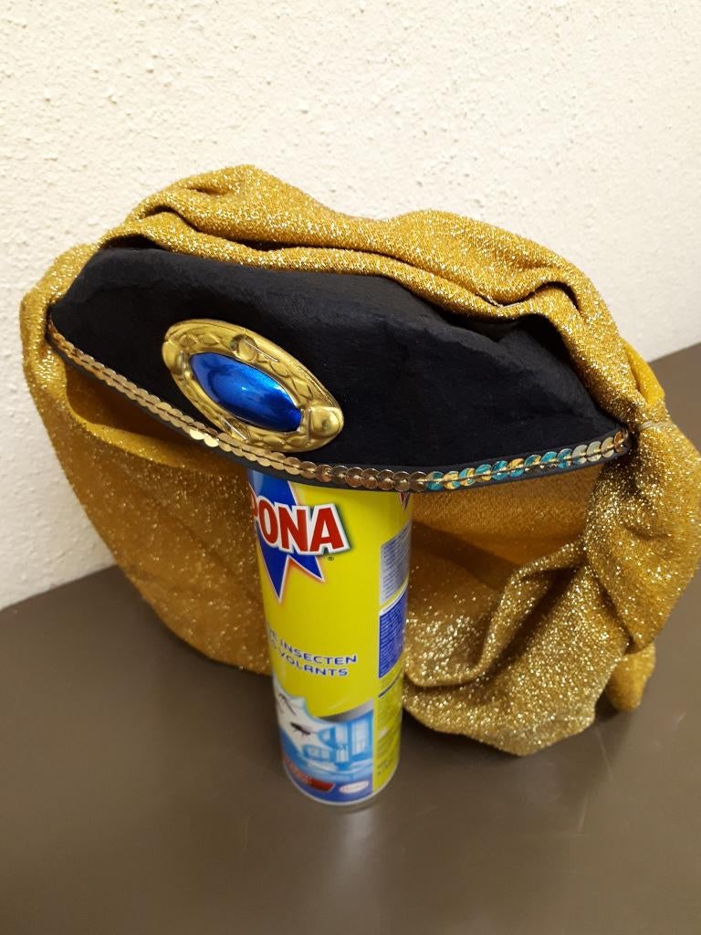 Arabisch hoofddeksel met goudkleurige broek maat L, Enlèvement, Porté, Taille 42/44 (L), Vêtements