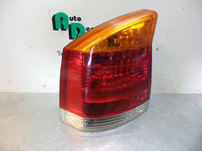 Achterlicht links van een Opel Vectra (Vectra C 02-), Auto-onderdelen, Gebruikt, -, -, Ophalen of Verzenden