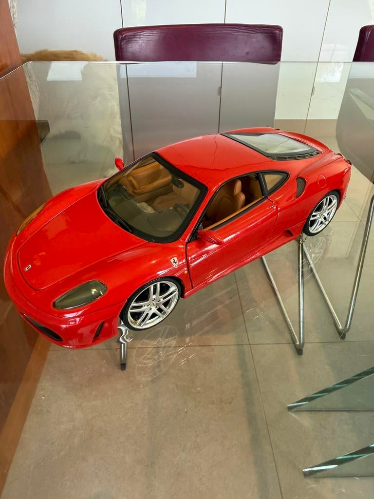Superbe et mythisue Ferrari F430 1:18 hot wheels, Hobby & Loisirs créatifs, Enlèvement ou Envoi, Comme neuf, Hot Wheels