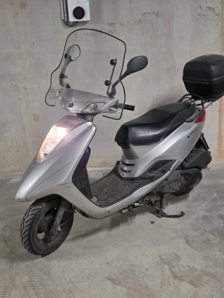 moto Yamaha VITY 125, 1 cylindre, 125 cm³, Jusqu'à 11 kW