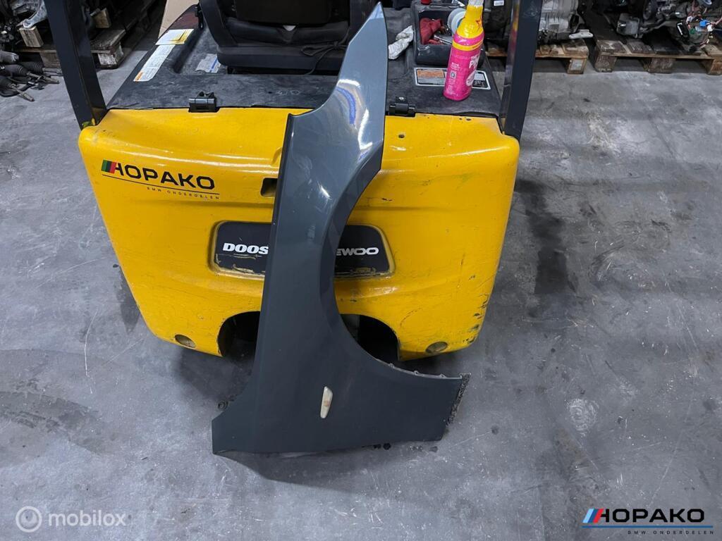 Voorscherm rechts BMW 5 serie E60 E61 - Titangrau 2 II A36, Auto-onderdelen, Gebruikt, Einsteinlaan 5 rijswijk, Bmw, Ophalen of Verzenden