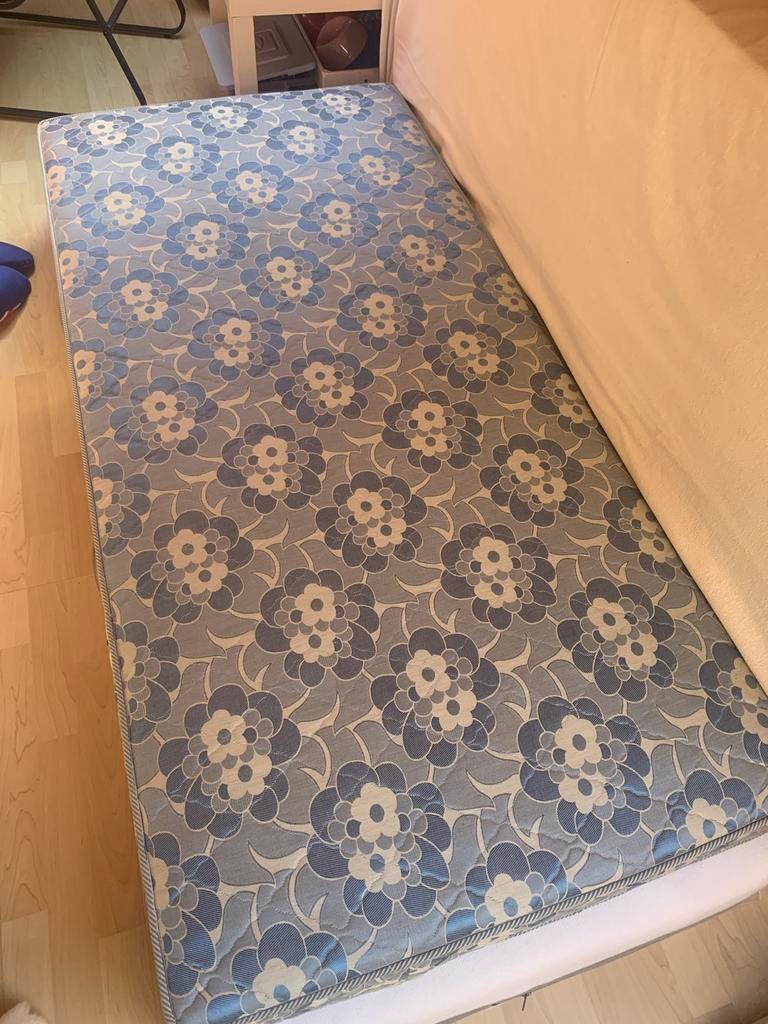 Matras beka, Huis en Inrichting, Slaapkamer | Matrassen en Bedbodems, Ophalen, Zo goed als nieuw, Matras