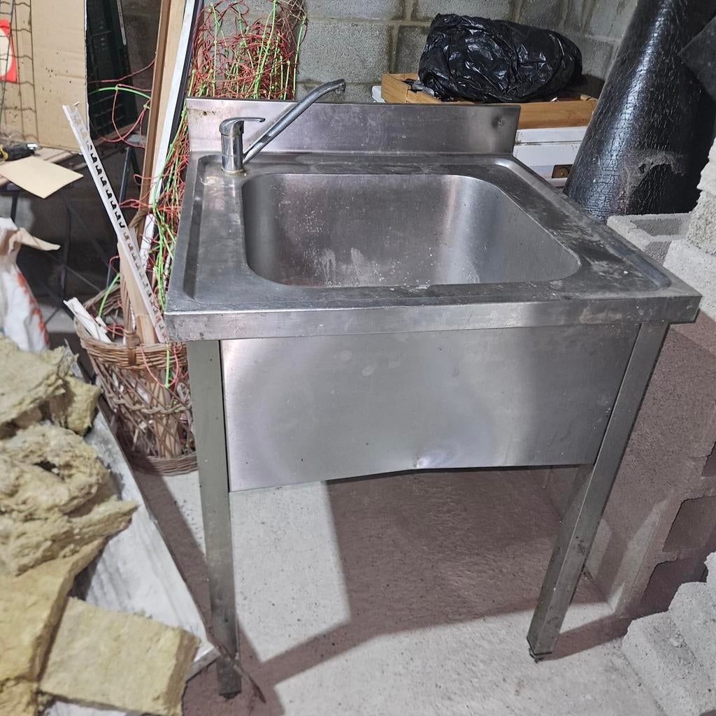 Évier professionnel, Articles professionnels