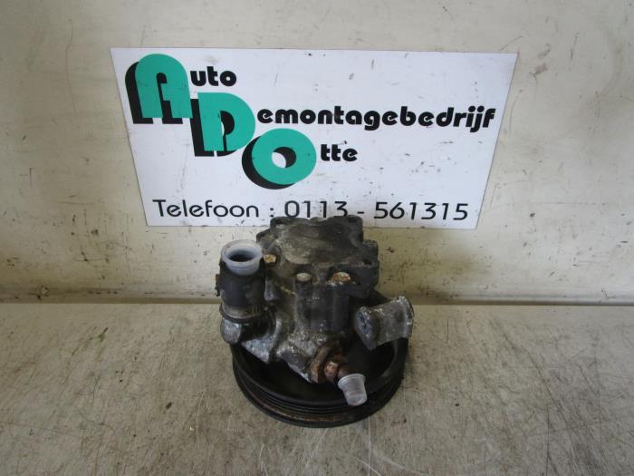 Pompe direction assistée d'un Mercedes Vito (Vito 96-), Autos : Pièces & Accessoires, 3 mois de garantie, Utilisé, -, -