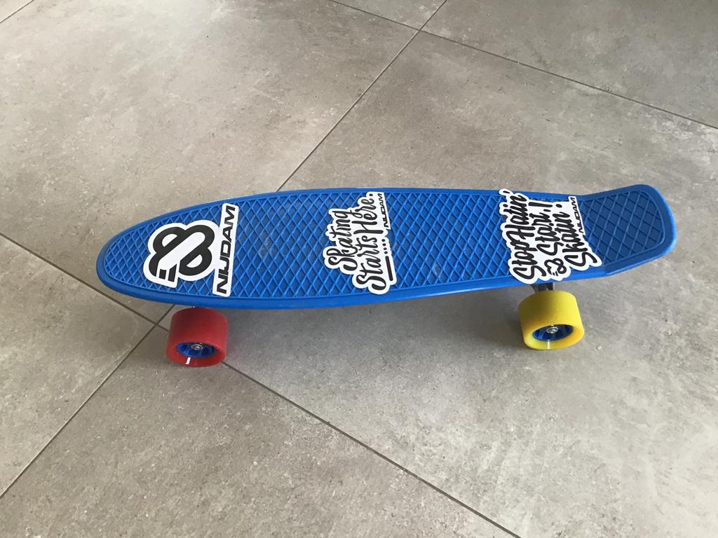 Skateboard ( kinderen), Sport en Fitness, Skateboarden, Ophalen, Zo goed als nieuw, Skateboard