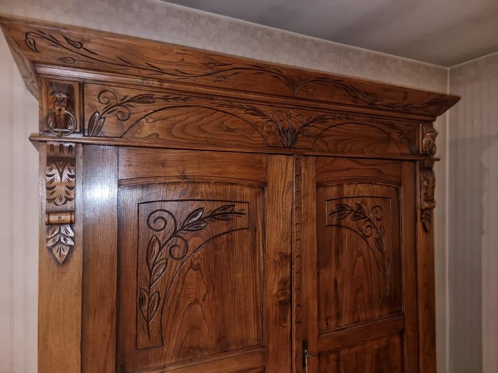 Comptoir haut en bois ancien avec gravures, Enlèvement