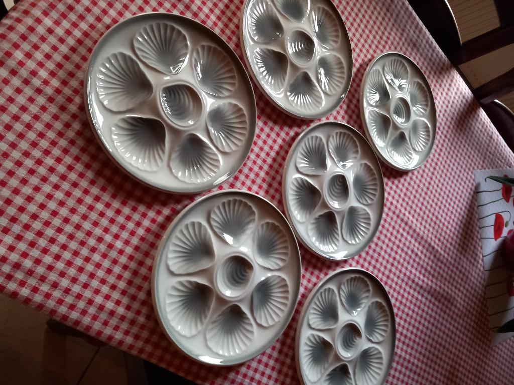 Vintage assiettes à huitres années '70 MOULIN DES LOUPS, Ophalen of Verzenden, Zo goed als nieuw, Overige stijlen, Bord(en)