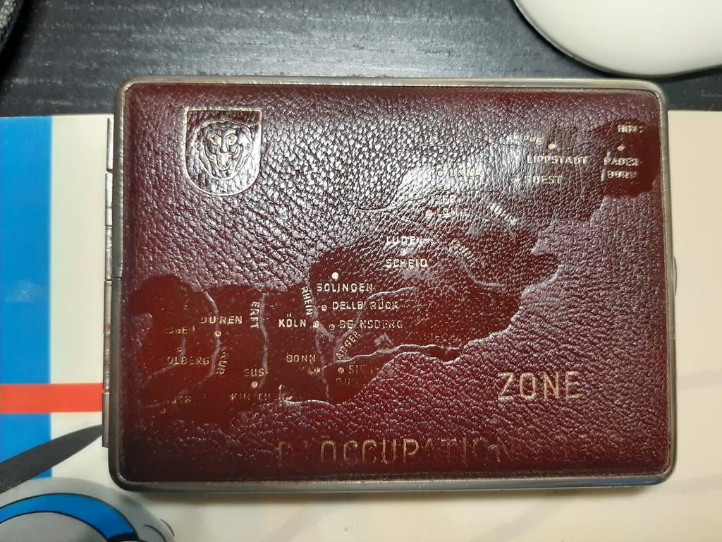 Ancien étui à cigarettes rigide en cuir brun, Collections, Enlèvement ou Envoi, Comme neuf