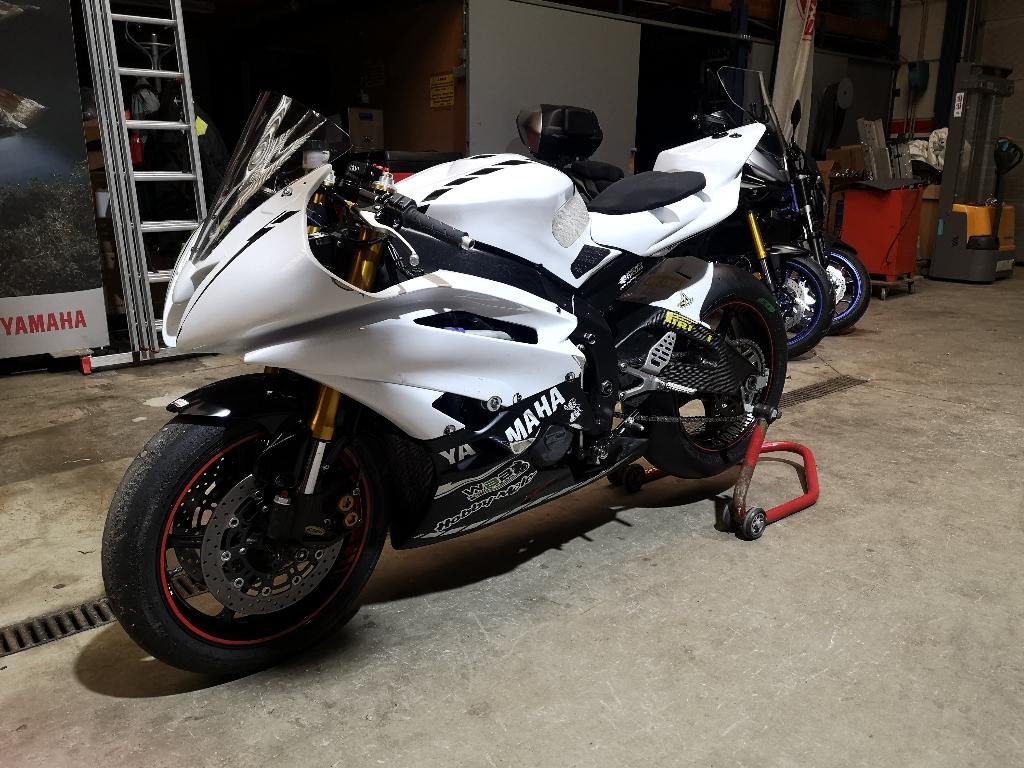 YAMAHA R6 PISTE