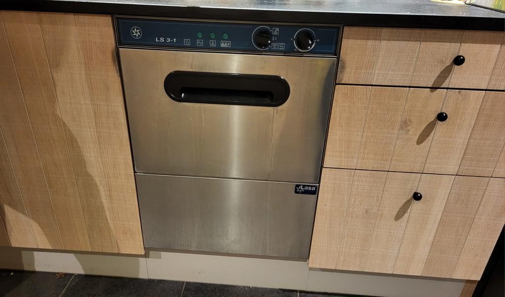 Industriële vaatwasser, Ophalen