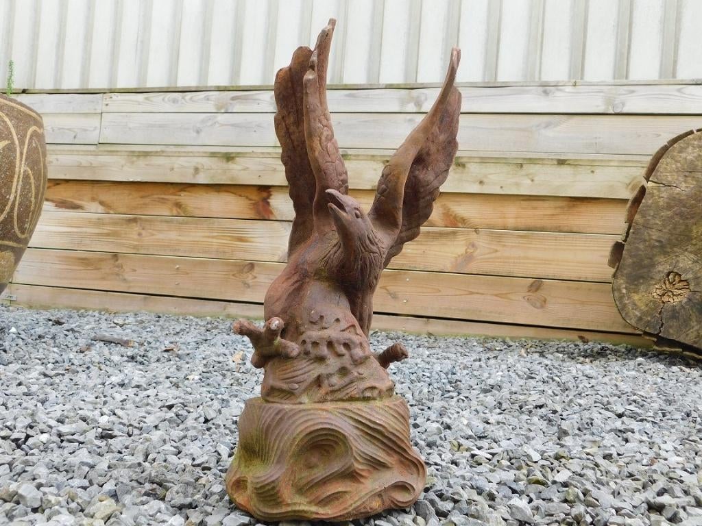 Adelaar van gietijzer met prachtige voet, Ophalen of Verzenden, Metaal, Dierenbeeld