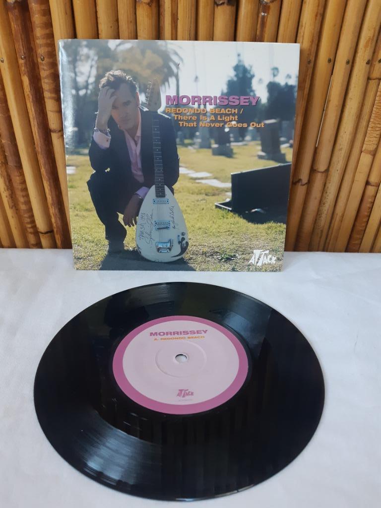 Vinyl 45t Morrissey "There Is A Light Than Never Goes out", Cd's en Dvd's, 7 inch, Ophalen of Verzenden, Zo goed als nieuw, EP