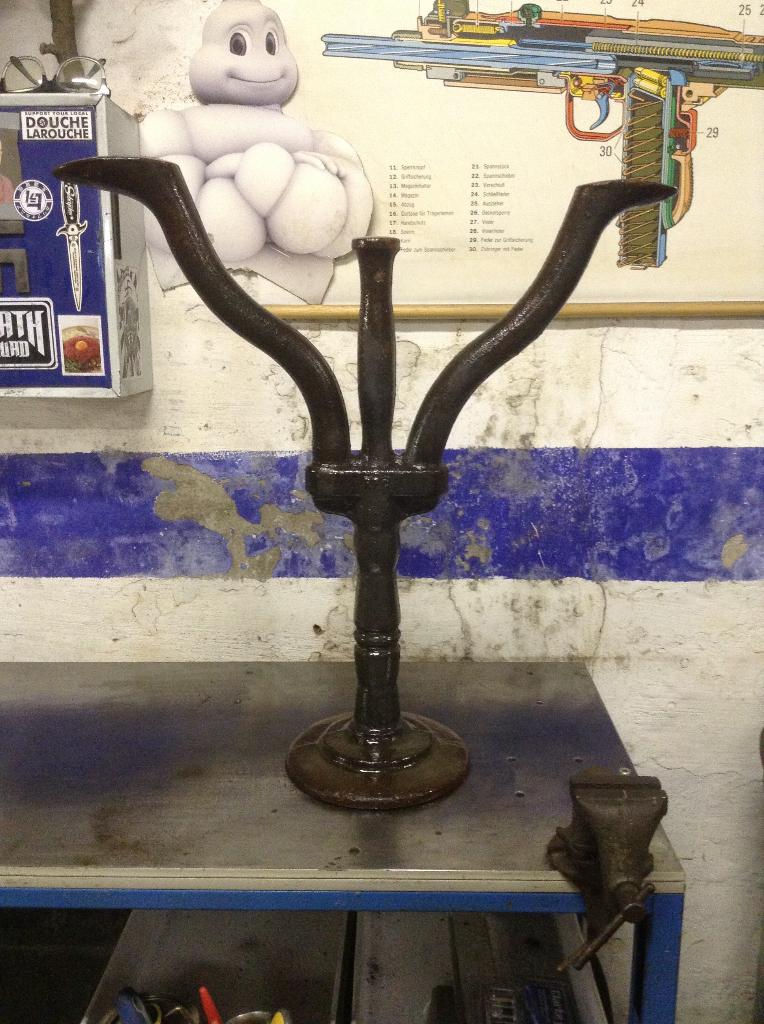 Schoenmaker leest, Ophalen