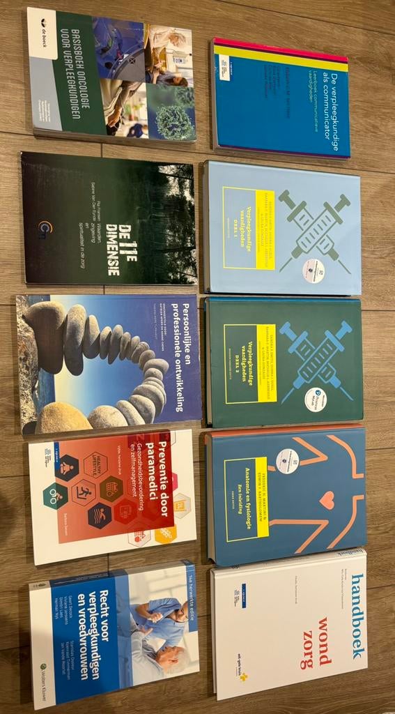 Studieboeken Bachelor Verpleegkunde, Ophalen, Zo goed als nieuw