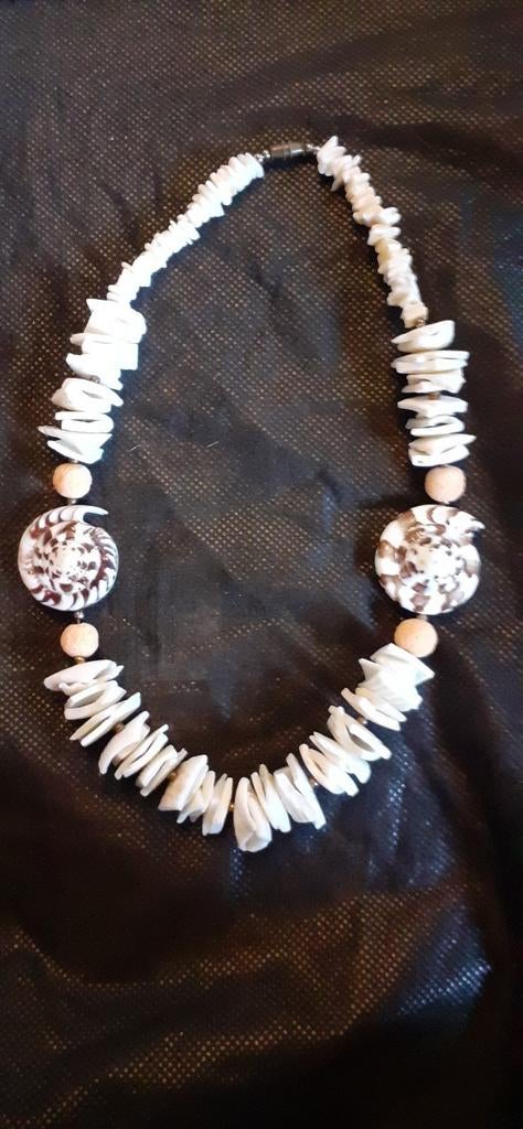 Collier ras de cou coquillages minéraux, Enlèvement ou Envoi, Utilisé, Rose